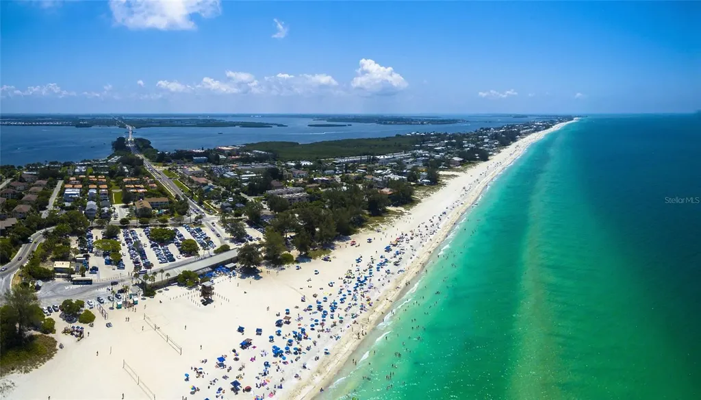2112 Avenue B Bradenton Beach FL 34217