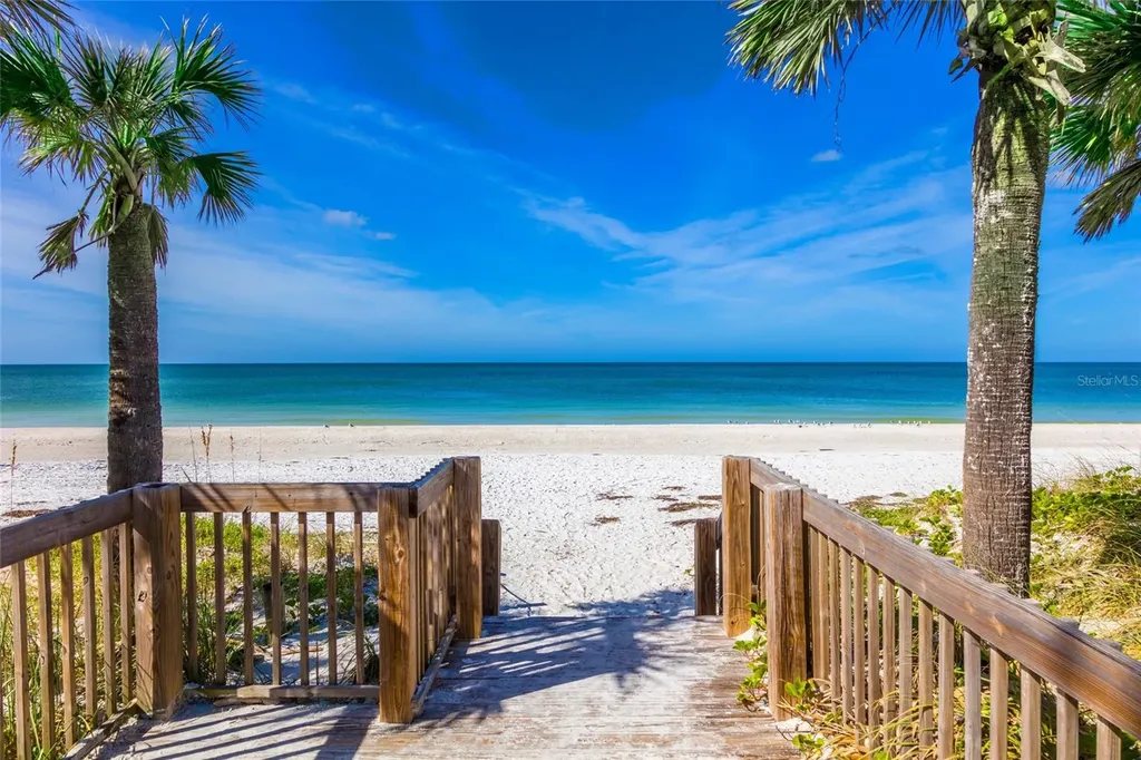2112 Avenue B Bradenton Beach FL 34217