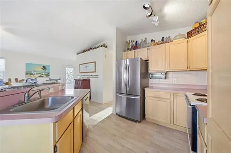 2112 Avenue B Bradenton Beach FL 34217