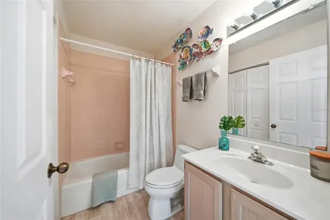 2112 Avenue B Bradenton Beach FL 34217