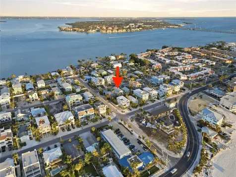 2112 Avenue B Bradenton Beach FL 34217
