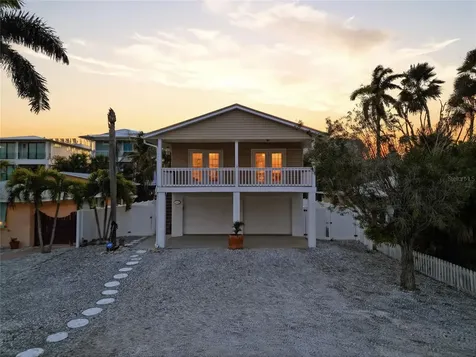 2112 Avenue B Bradenton Beach FL 34217