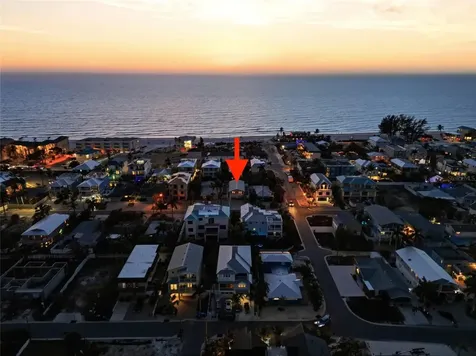 2112 Avenue B Bradenton Beach FL 34217