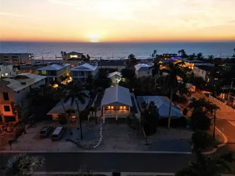 2112 Avenue B Bradenton Beach FL 34217