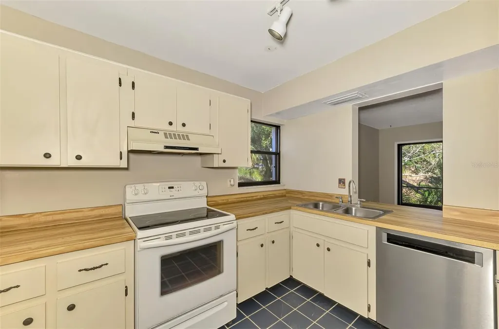 984 N Beneva Road Sarasota FL 34232