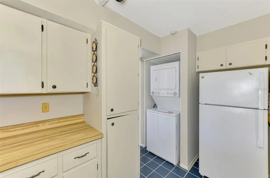 984 N Beneva Road Sarasota FL 34232