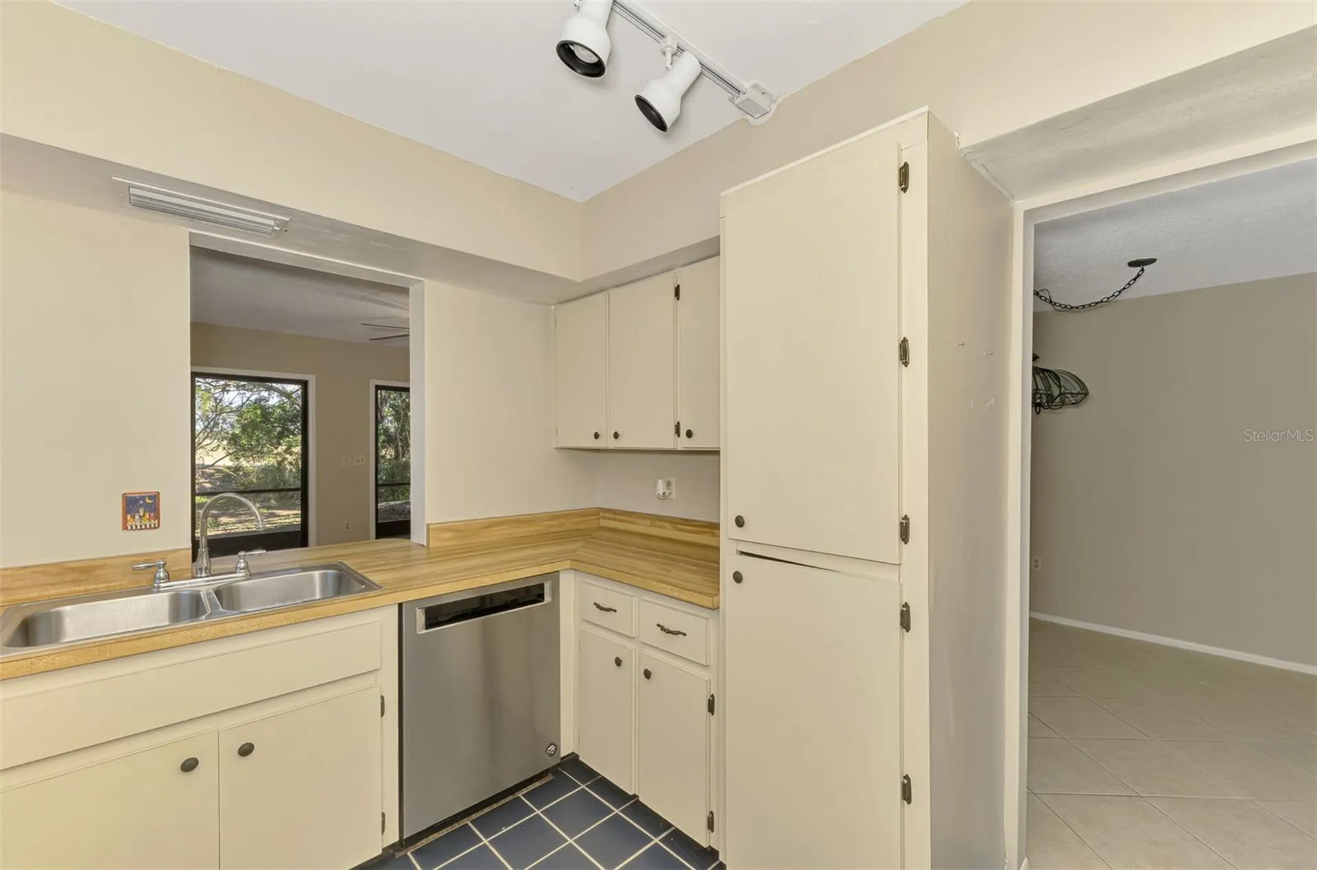 984 N Beneva Road Sarasota FL 34232