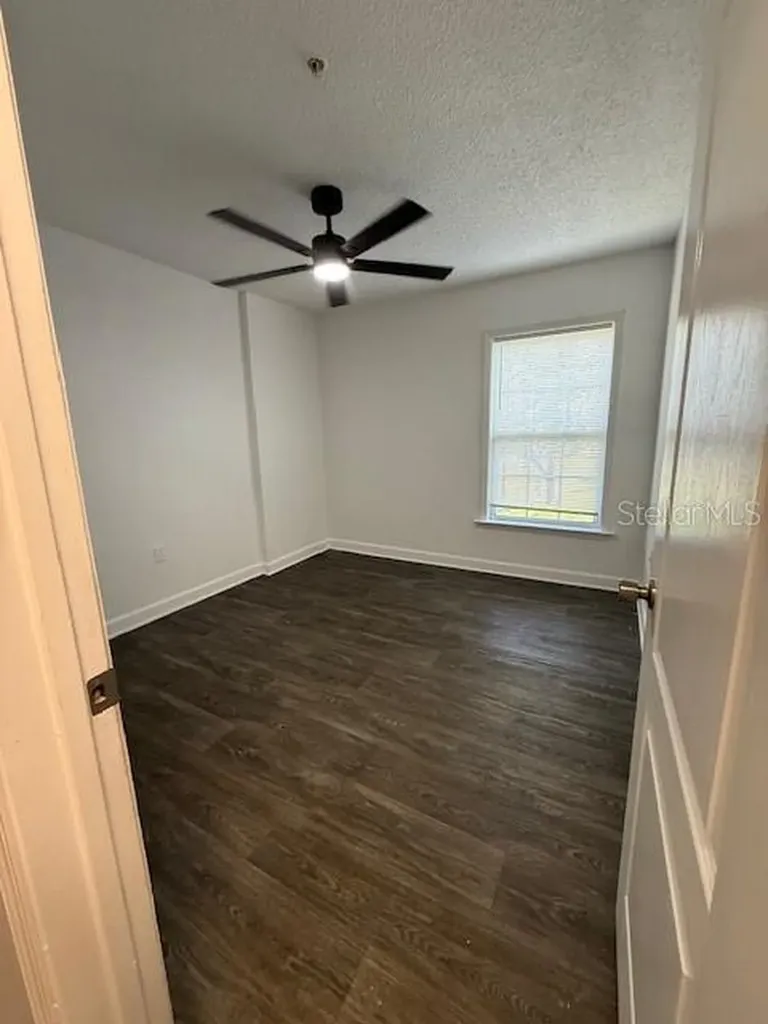 2059 Dixie Belle Drive Orlando FL 32812
