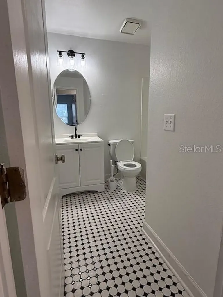 2059 Dixie Belle Drive Orlando FL 32812