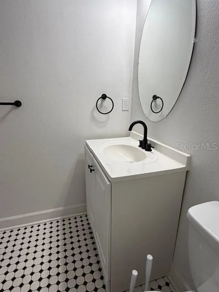 2059 Dixie Belle Drive Orlando FL 32812