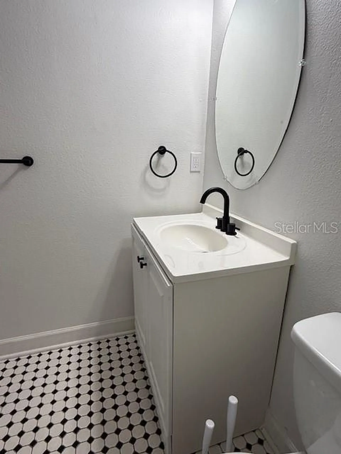 2059 Dixie Belle Drive Orlando FL 32812