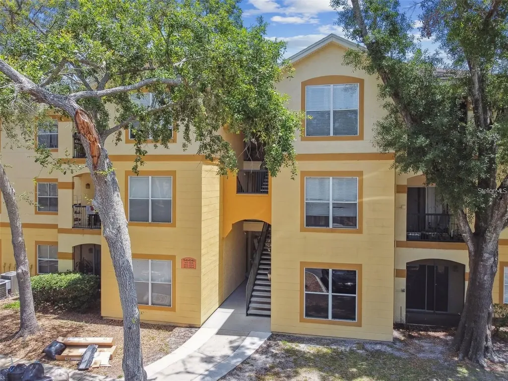 5606 Pinnacle Heights Circle Tampa FL 33624