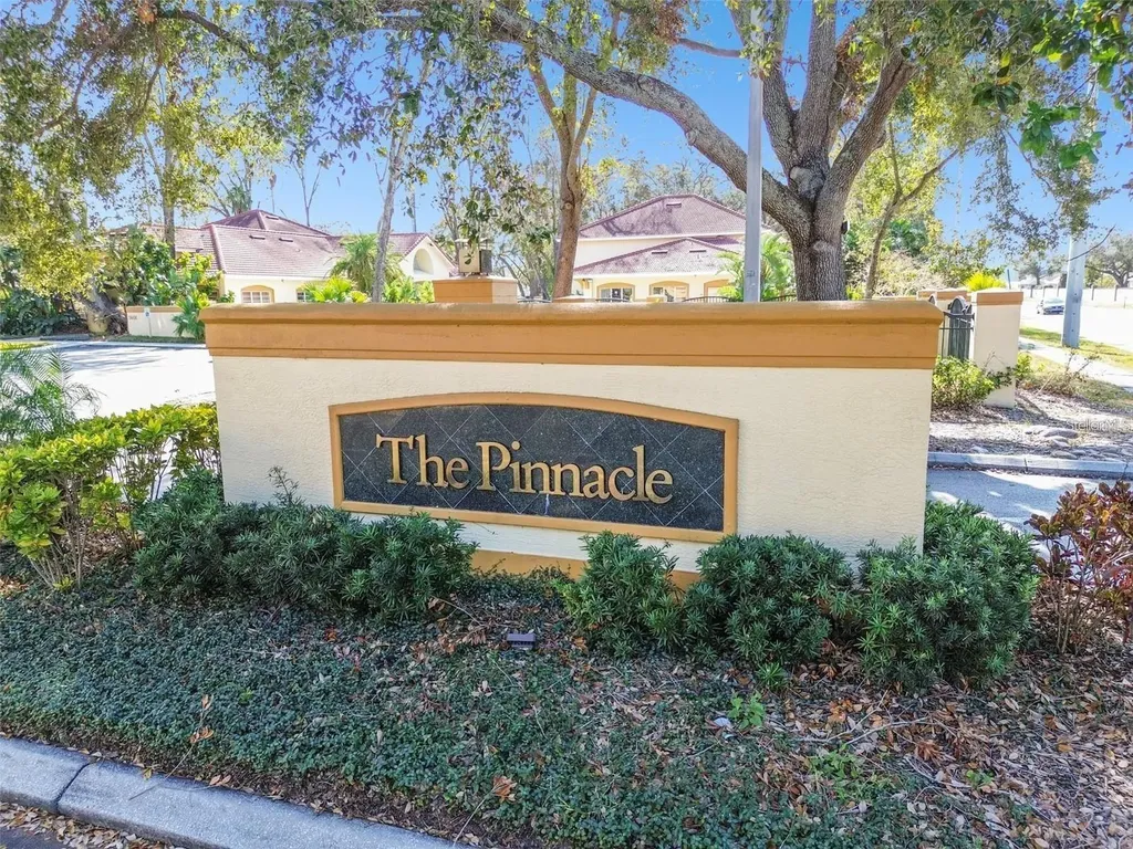 5606 Pinnacle Heights Circle Tampa FL 33624