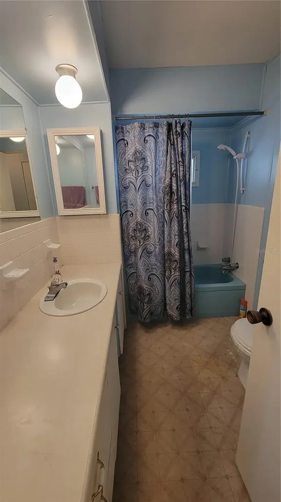 585 Sky Harbor Drive Clearwater FL 33759