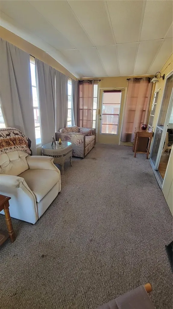 585 Sky Harbor Drive Clearwater FL 33759