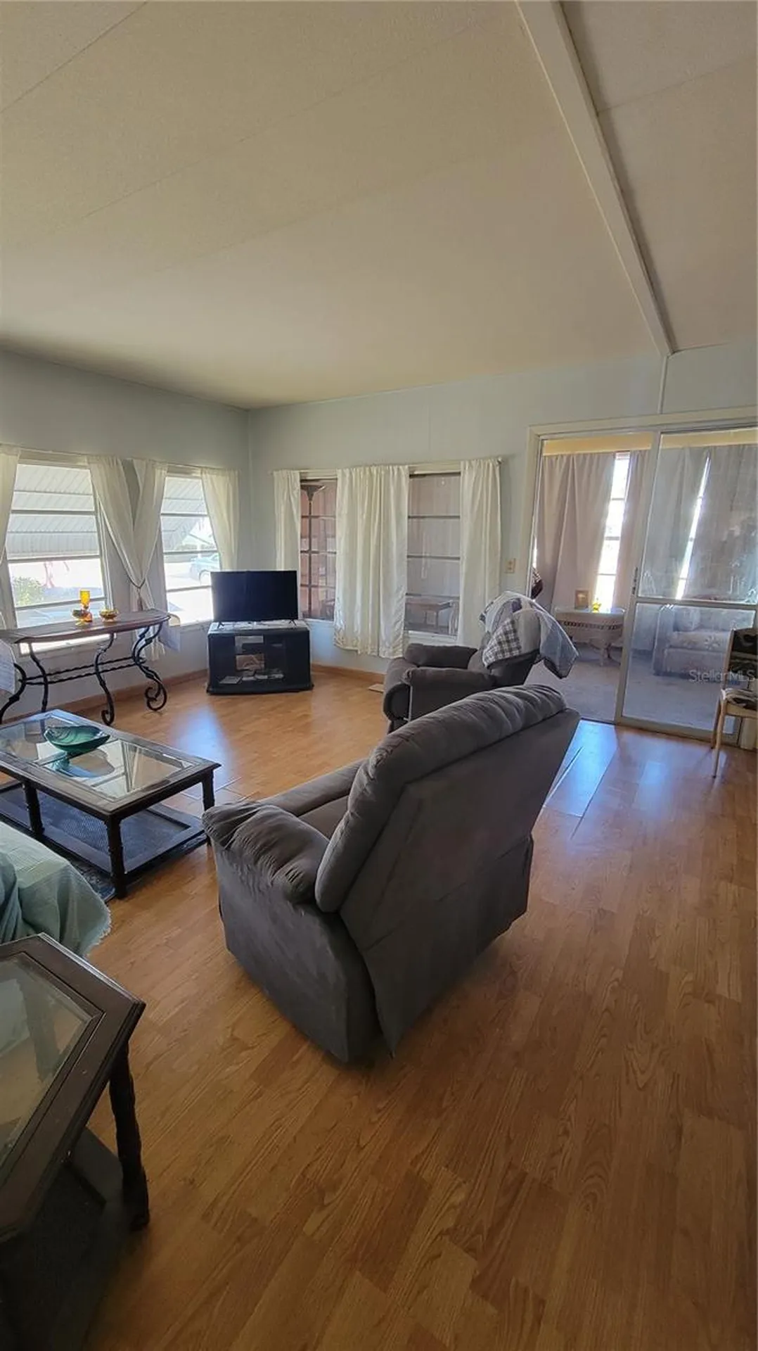 585 Sky Harbor Drive Clearwater FL 33759