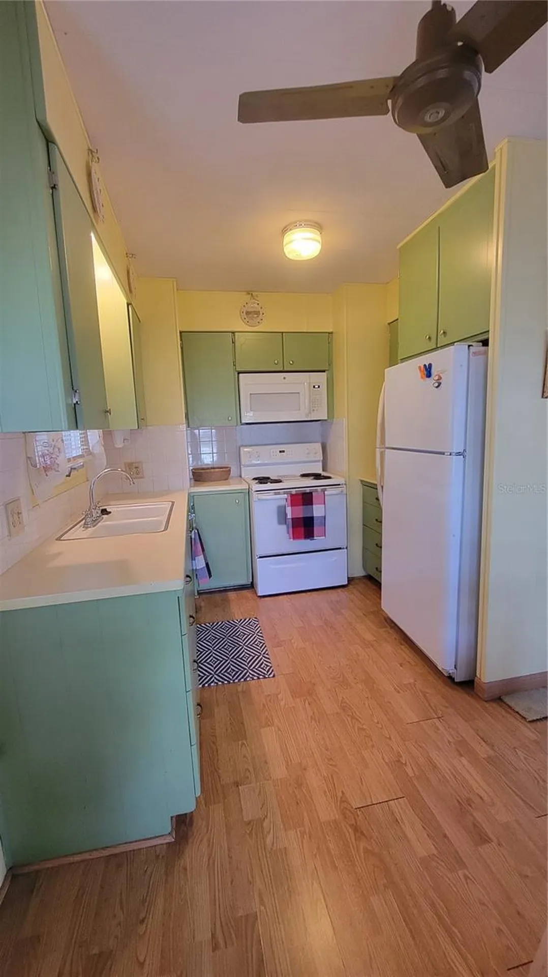 585 Sky Harbor Drive Clearwater FL 33759