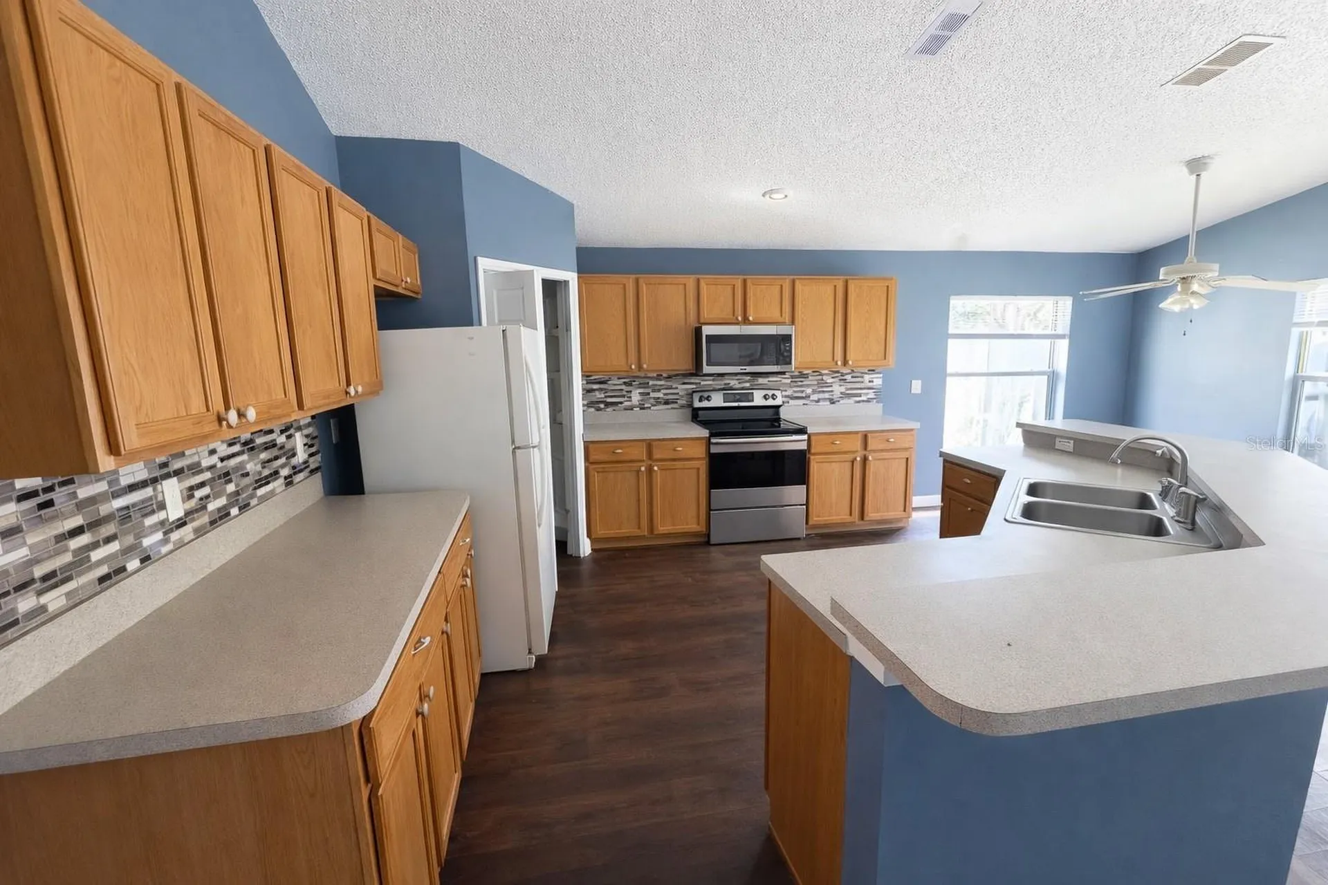 551 Lake Charles Drive Davenport FL 33837