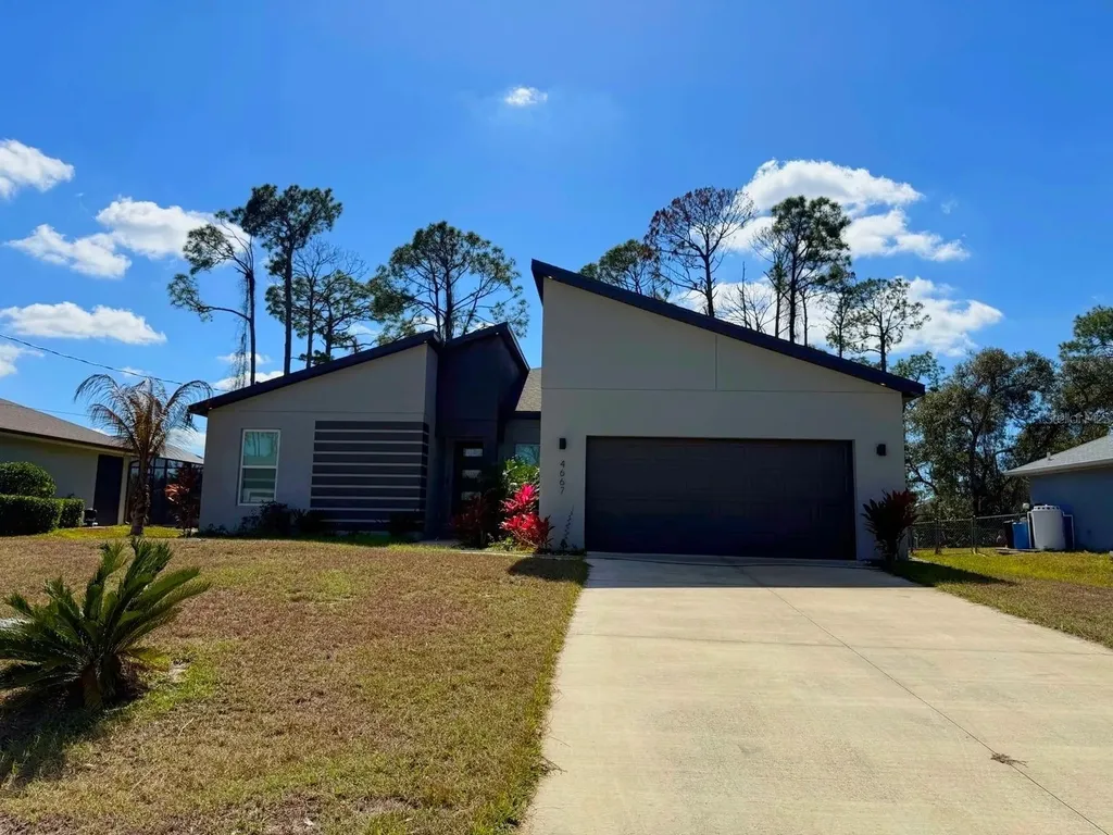 4667 Brasher Avenue North Port FL 34287