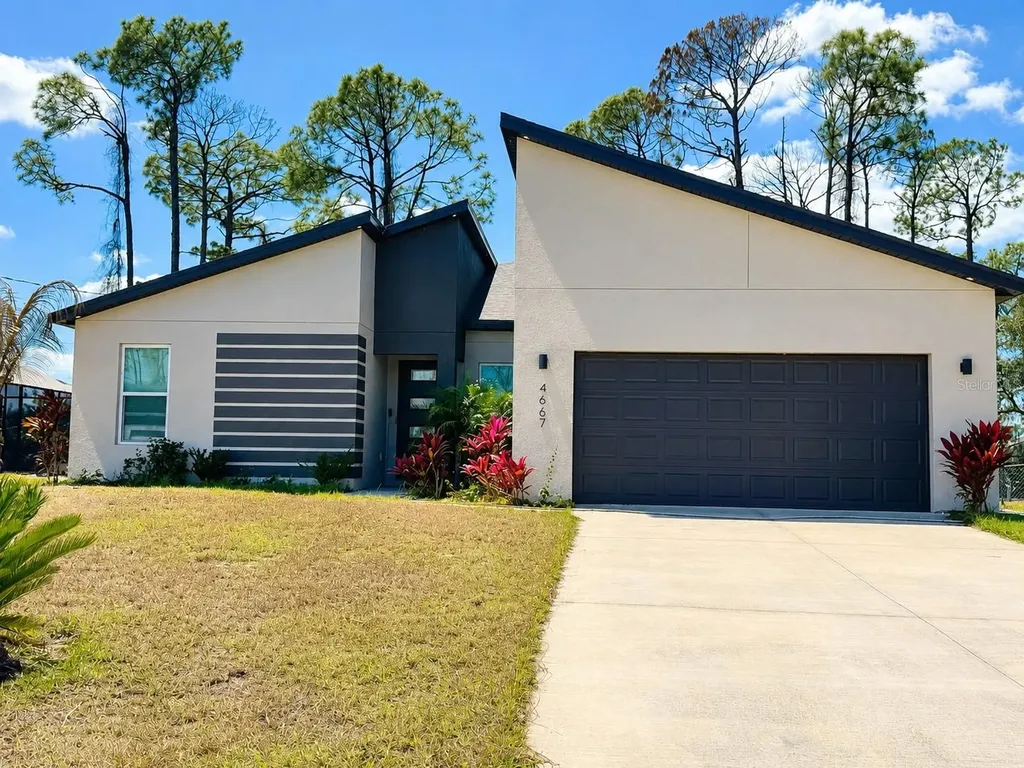 4667 Brasher Avenue North Port FL 34287