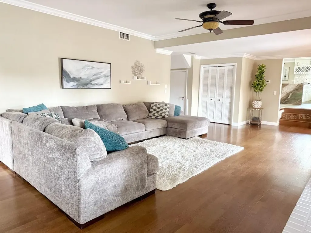 2563 Knotty Pine Way Clearwater FL 33761
