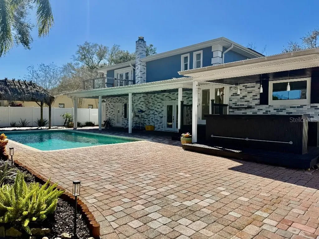 2563 Knotty Pine Way Clearwater FL 33761