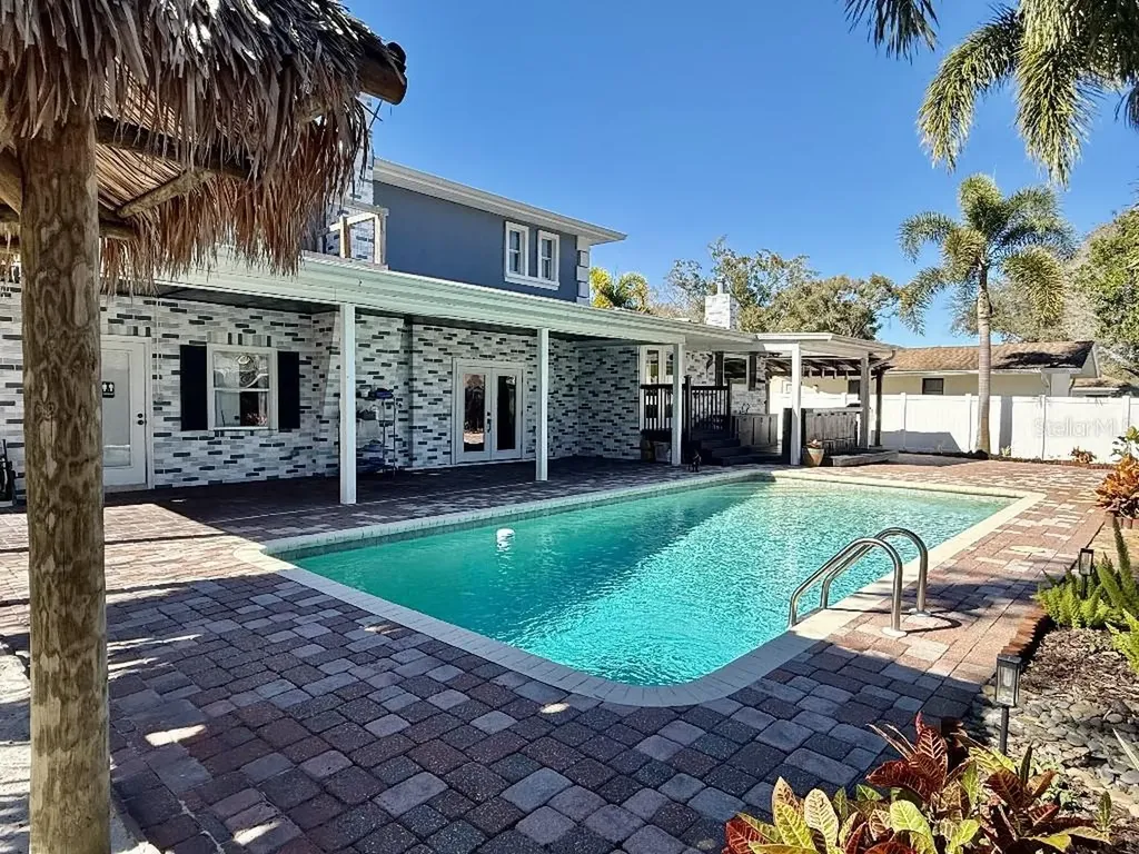 2563 Knotty Pine Way Clearwater FL 33761