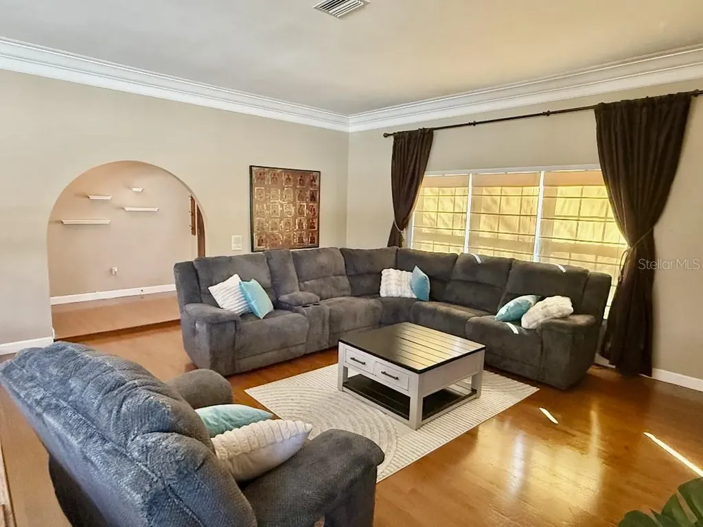 2563 Knotty Pine Way Clearwater FL 33761