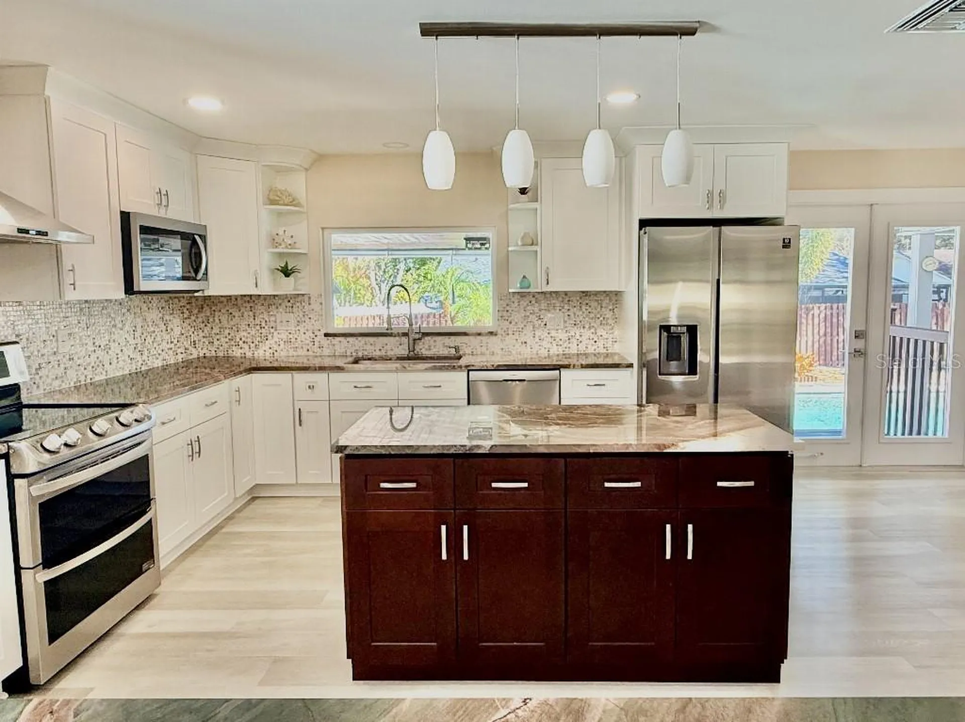 2563 Knotty Pine Way Clearwater FL 33761