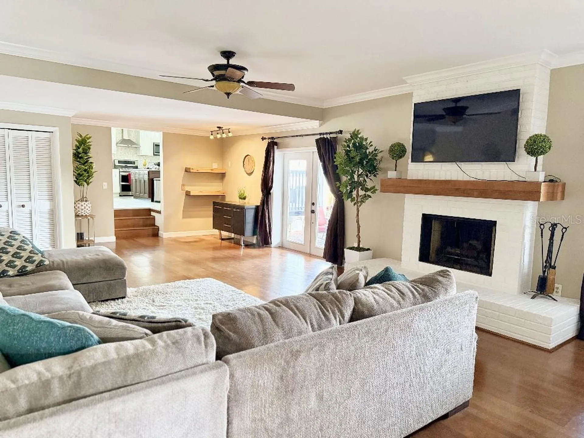 2563 Knotty Pine Way Clearwater FL 33761