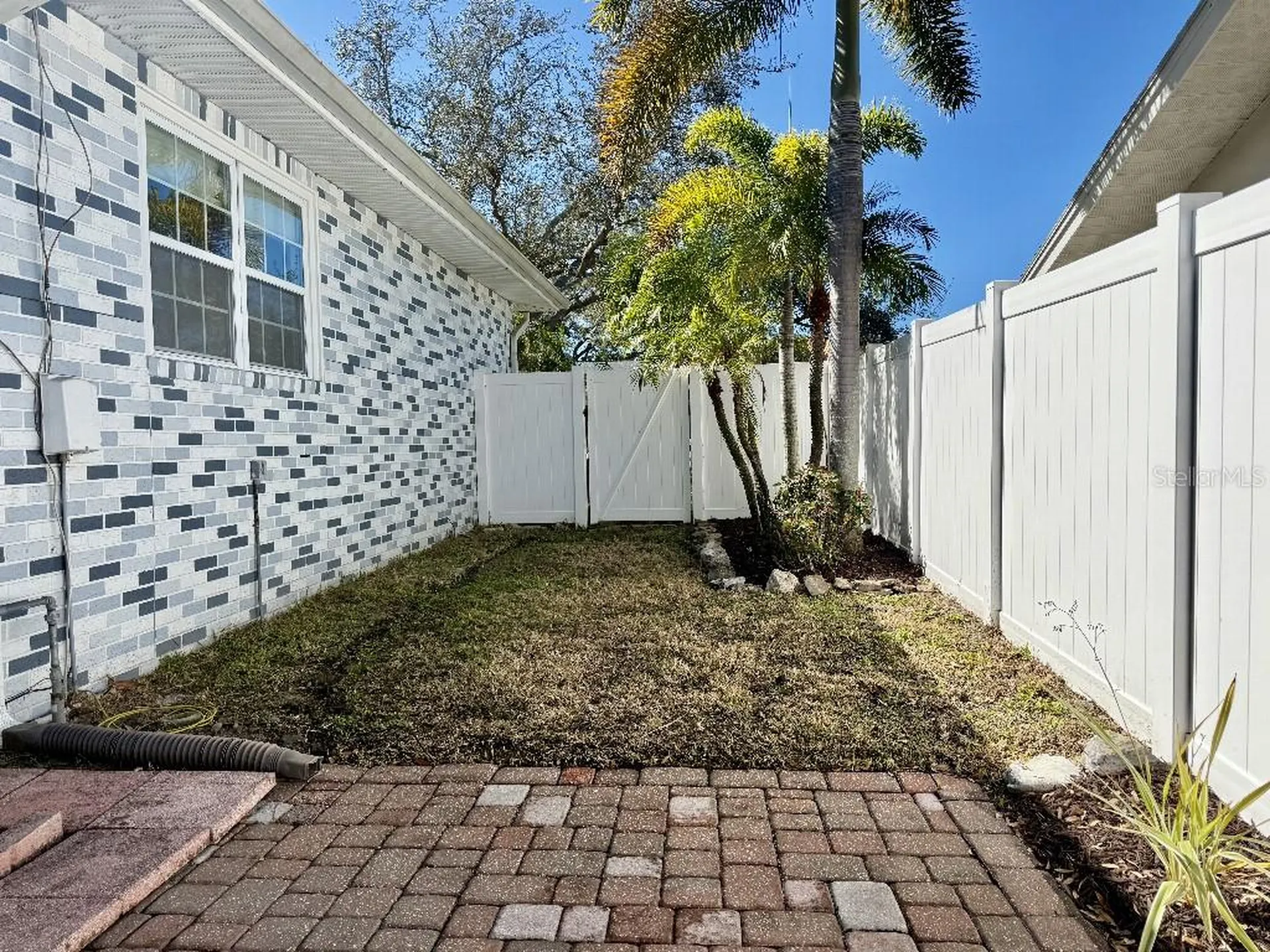 2563 Knotty Pine Way Clearwater FL 33761