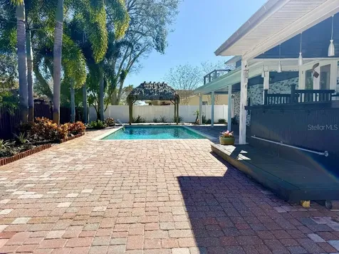 2563 Knotty Pine Way Clearwater FL 33761