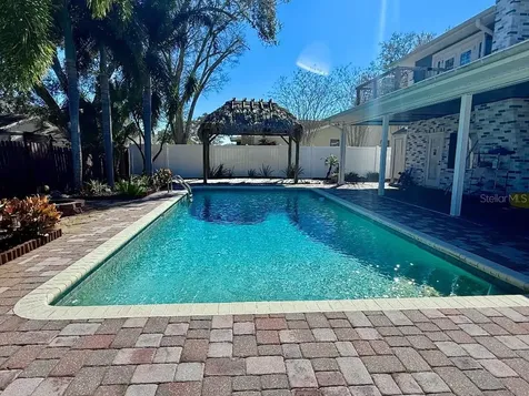 2563 Knotty Pine Way Clearwater FL 33761