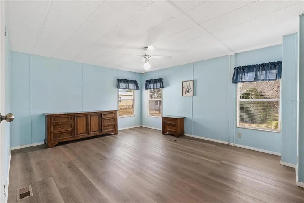724 Royal Palm Avenue Lady Lake FL 32159