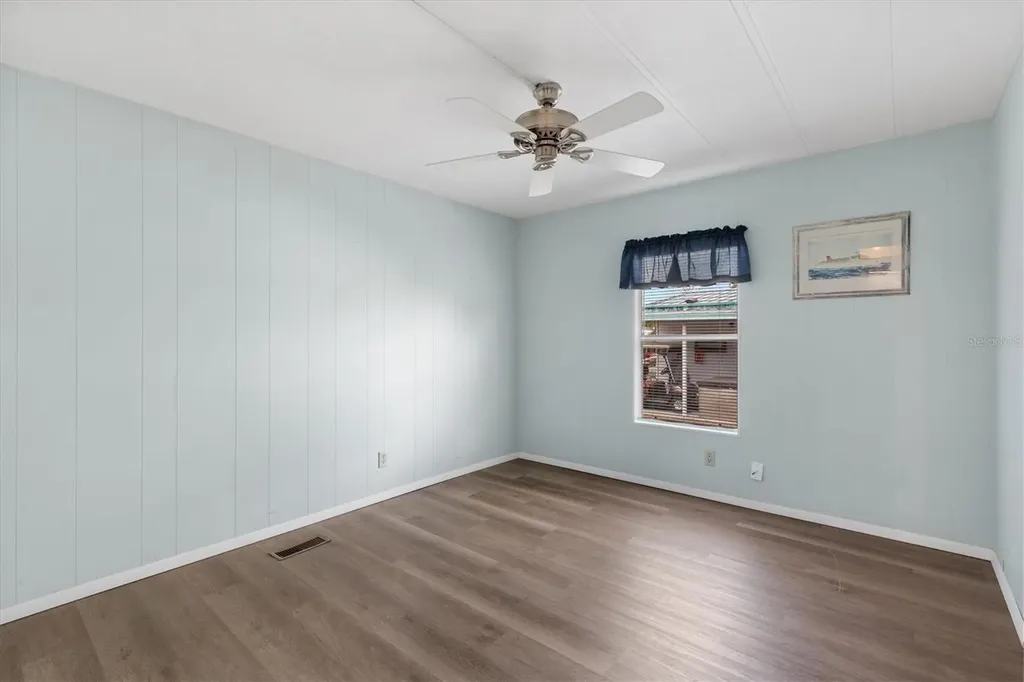 724 Royal Palm Avenue Lady Lake FL 32159