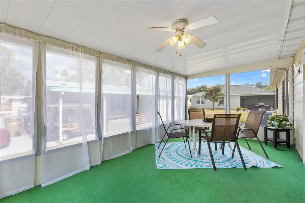 724 Royal Palm Avenue Lady Lake FL 32159