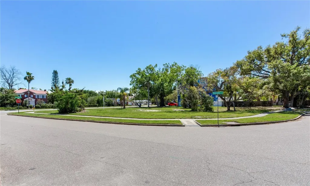 116 W Davis Boulevard Tampa FL 33606
