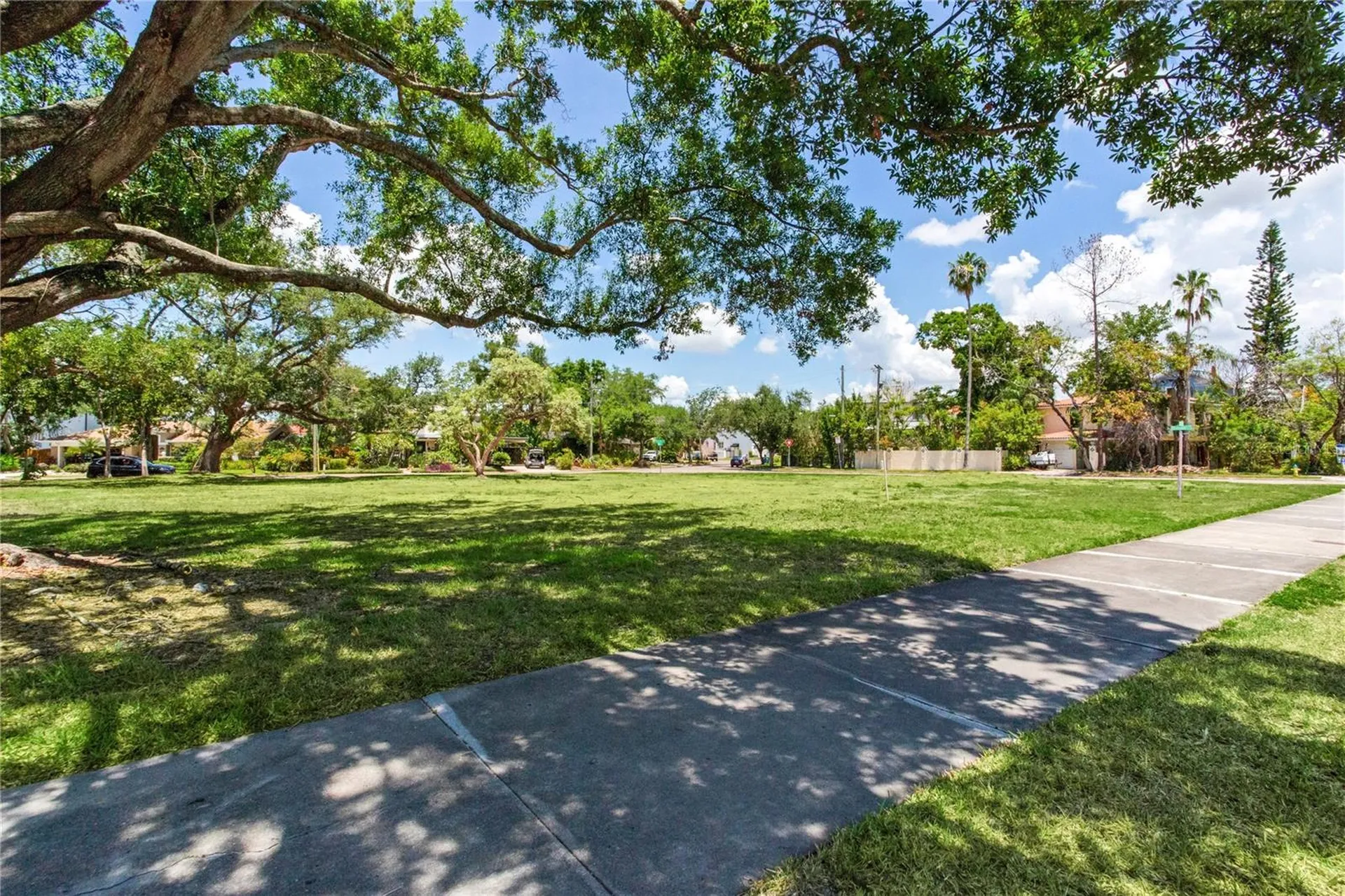 116 W Davis Boulevard Tampa FL 33606
