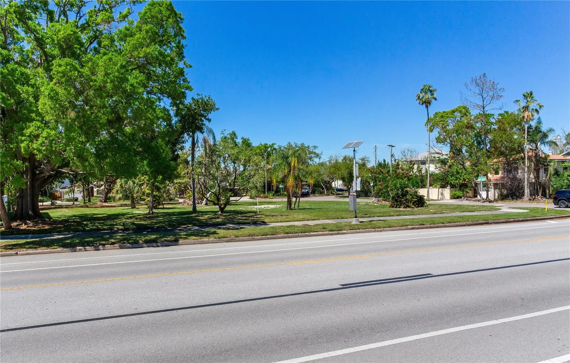 116 W Davis Boulevard Tampa FL 33606