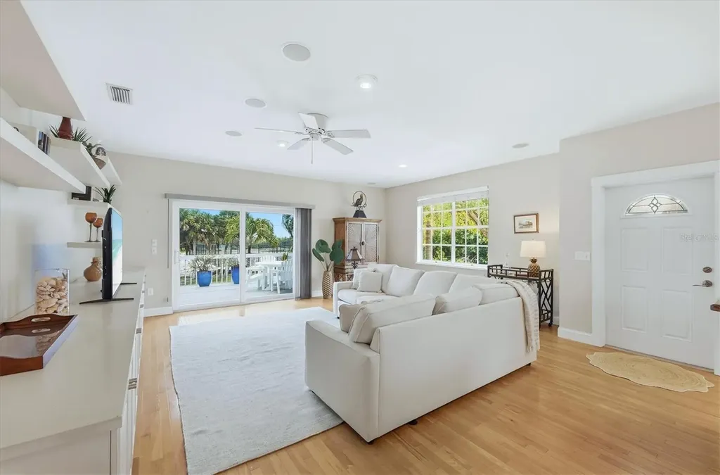 281 Seabreeze Court Boca Grande FL 33921