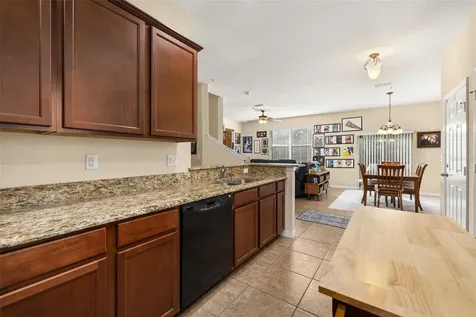 1532 Scarlet Oak Loop Winter Garden FL 34787