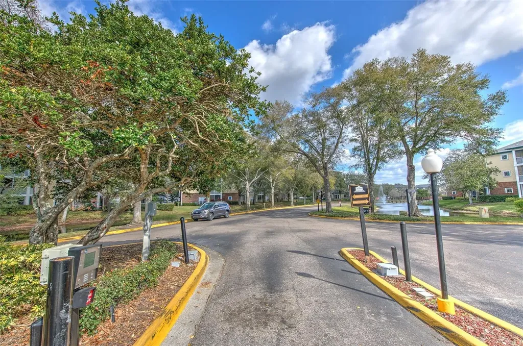 10028 Strafford Oak Court Tampa FL 33624