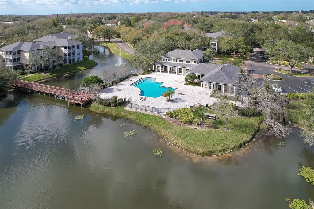 10028 Strafford Oak Court Tampa FL 33624