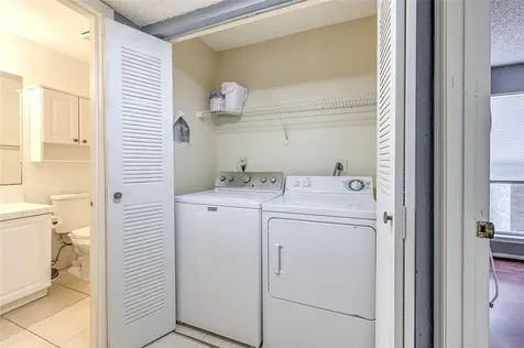 10028 Strafford Oak Court Tampa FL 33624
