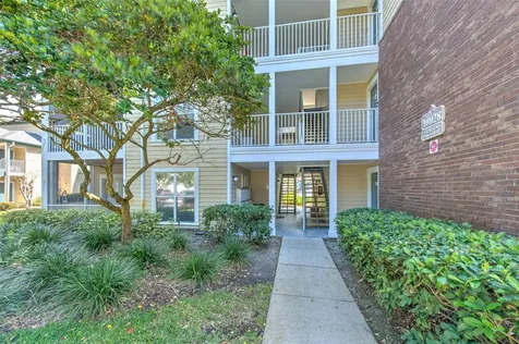 10028 Strafford Oak Court Tampa FL 33624