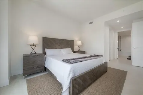 2103 Bayshore Boulevard Tampa FL 33606