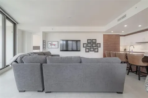 2103 Bayshore Boulevard Tampa FL 33606
