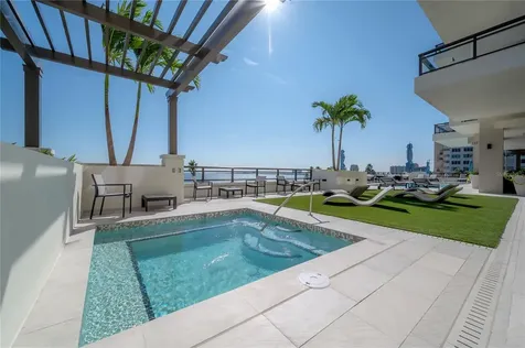 2103 Bayshore Boulevard Tampa FL 33606