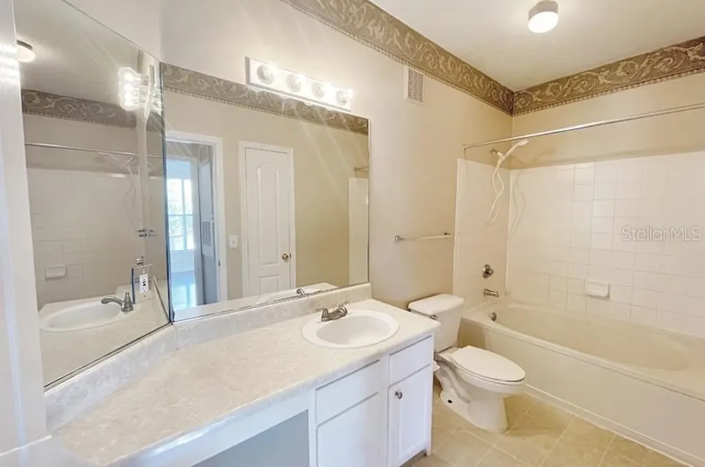 17952 Villa Creek Drive Tampa FL 33647