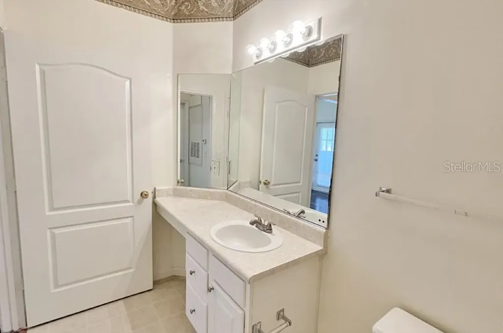 17952 Villa Creek Drive Tampa FL 33647